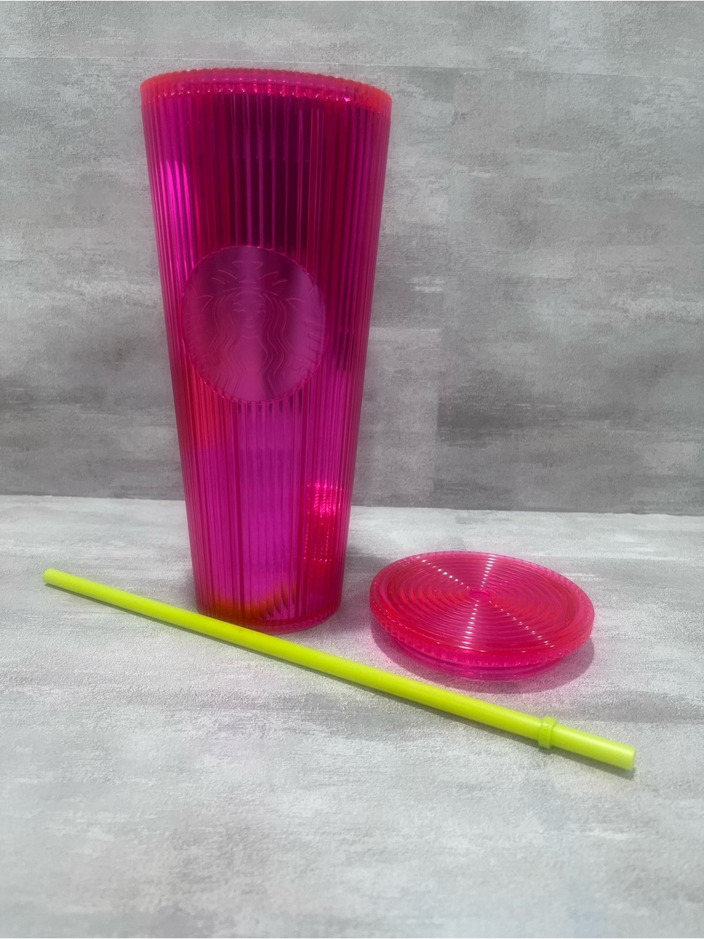 Starbucks Pleated Neon Magenta Pink Venti Tumbler Cold Cup 24oz Summer 2023
